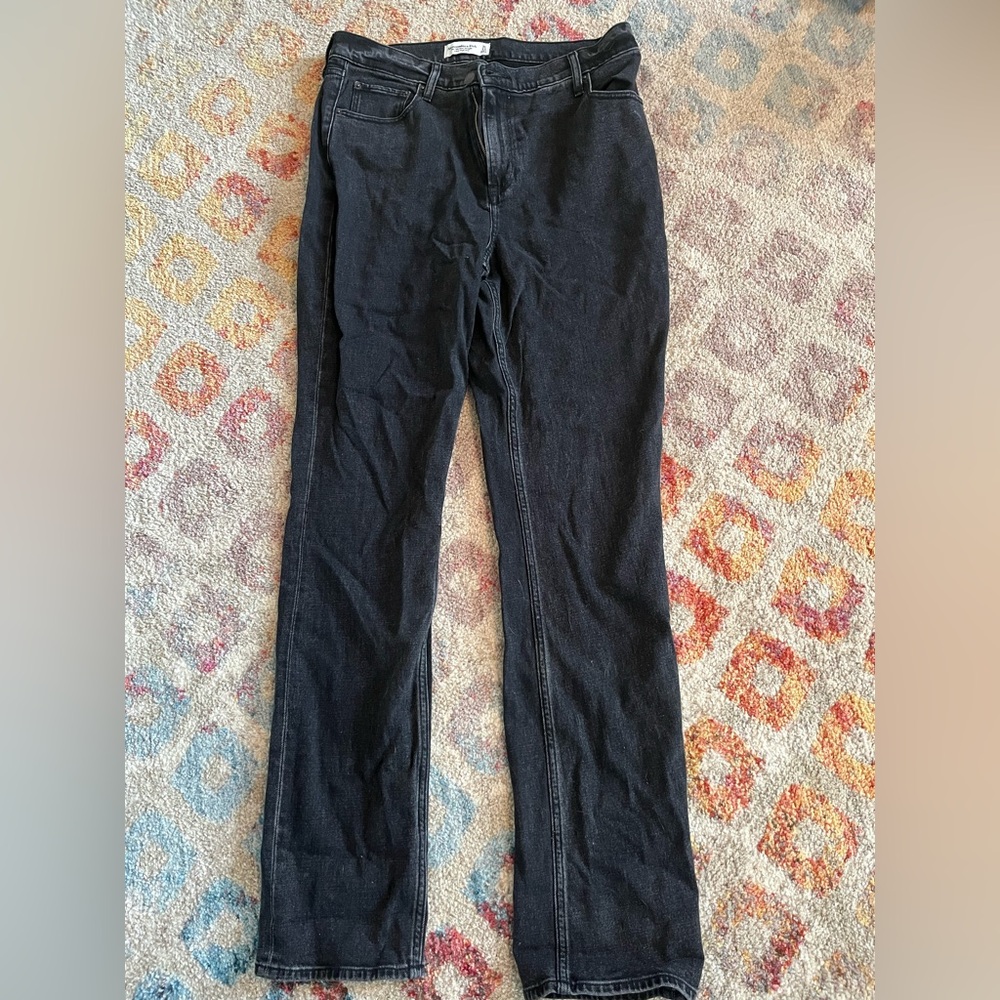 Abercrombie & Fitch Straight Leg Jeans in Black